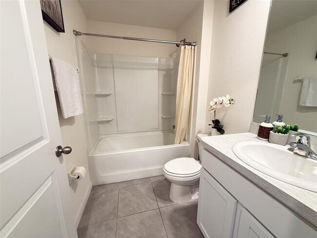 Building Photo - 10744 Chippewa Dr