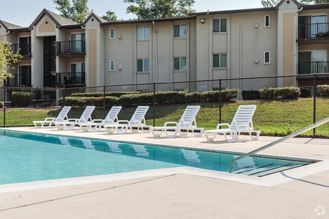 Piscina - The Glens at Reed Station