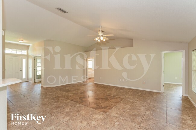 Building Photo - 3102 Lucaya Ave