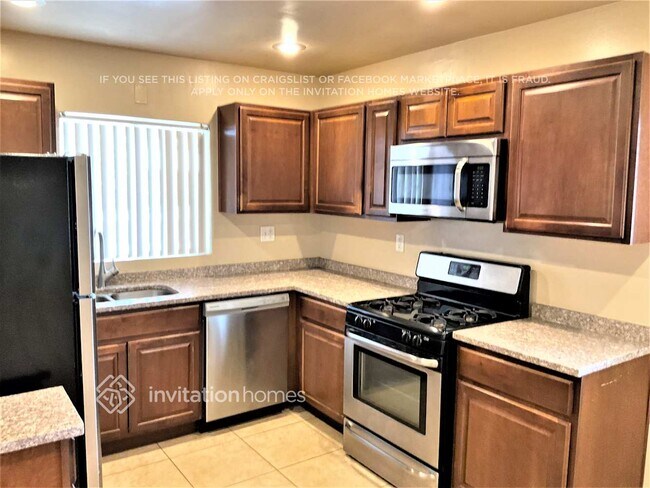 Foto del edificio - 527 W 1st St