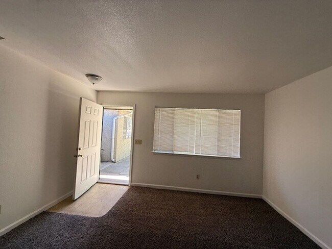 Foto del edificio - 3438-3438 S Woodland St