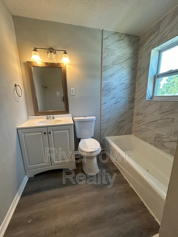 Foto del edificio - 1744 N Graham St