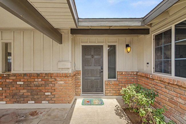 Building Photo - 3346 E Cochise Rd