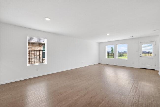 Building Photo - 27703 Seascape Vlg Dr