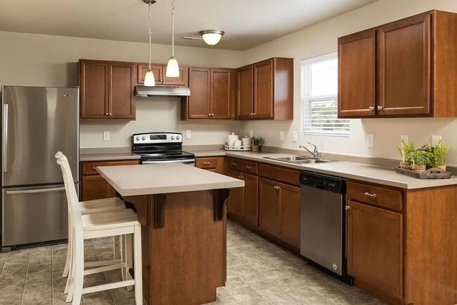 Building Photo - Large Newer Colonial for Lease in Fowlerville Schools