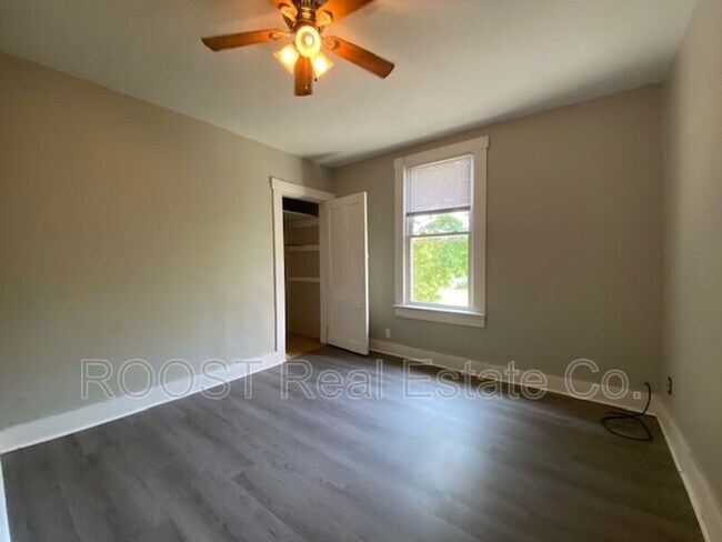 Foto del edificio - 902-904 1/2 S Limestone St.