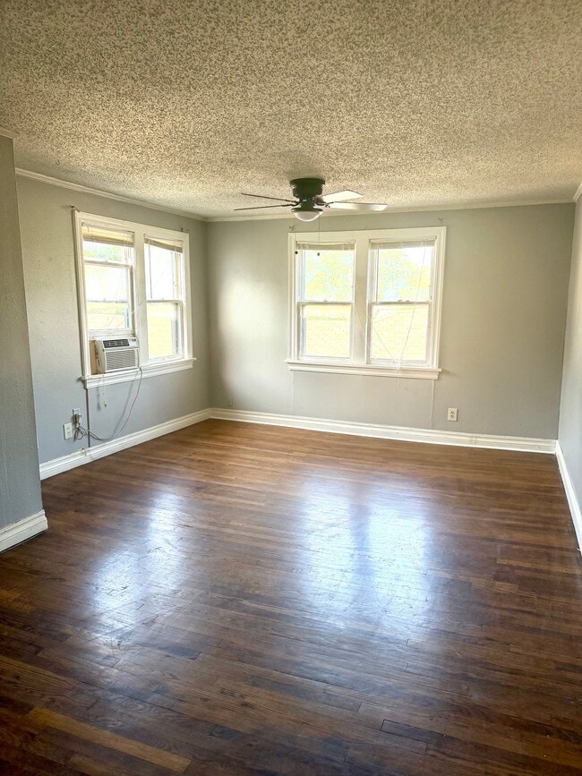 Photo - 1117 NW 38th St (Oklahoma City, OK) Apartment