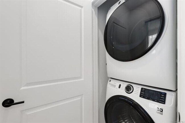 Foto del edificio - Updated 4 bedroom Townhome in Chula Vista