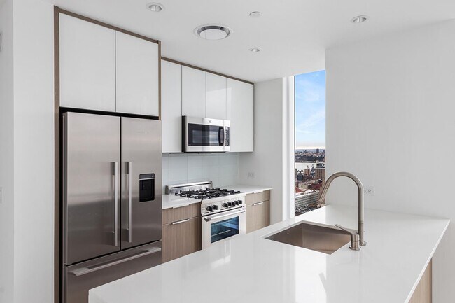 Foto del edificio - 242 West 53rd Street