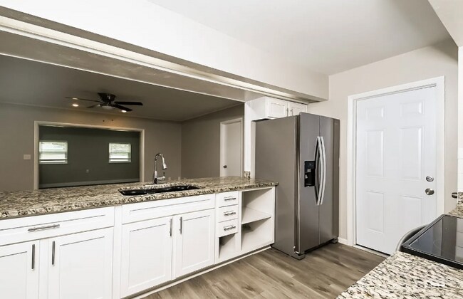 Foto del edificio - 4634 Valley View Dr W