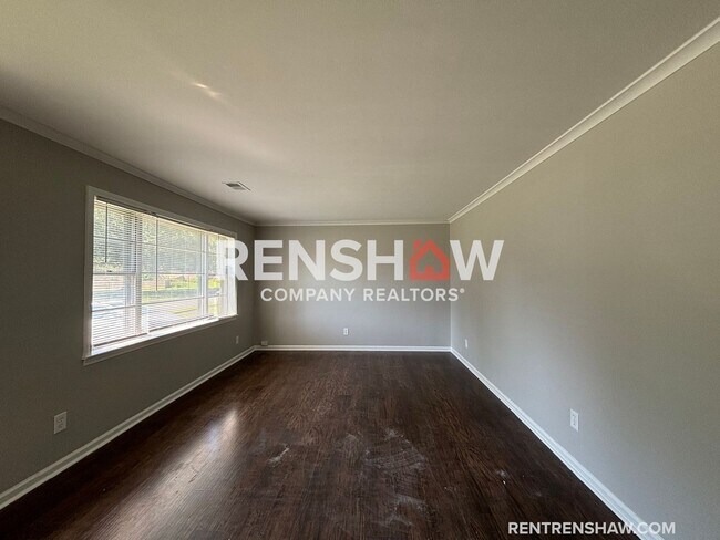 Building Photo - Text the Leasing Team at 901-820-4367 to S...