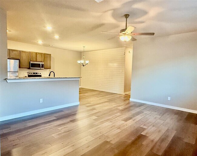 Foto del edificio - 9708 Grosbeak Ln