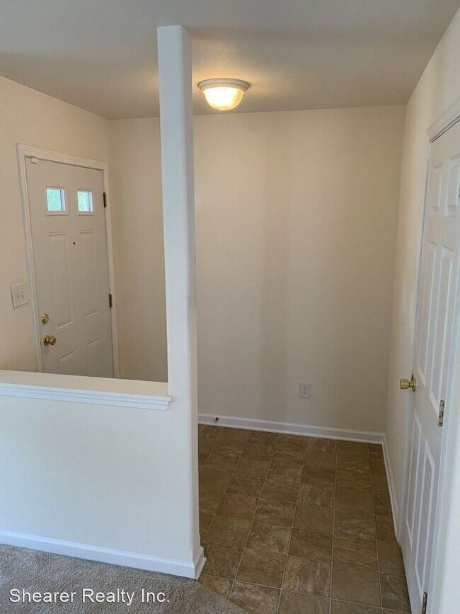 Building Photo - 2 br, 2.5 bath House - 13615 Pinyon Pine Lane