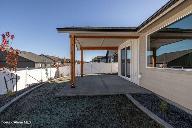 Building Photo - New Home in Thayer Farms North!