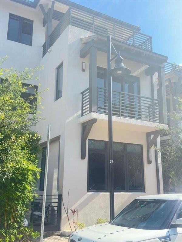 Building Photo - 8443 NW 47th St