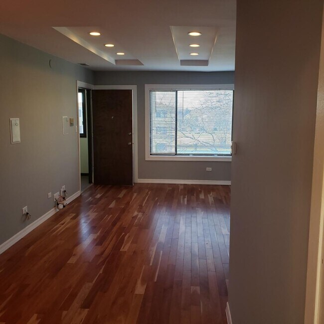 Building Photo - 9315 Hamilton Ct
