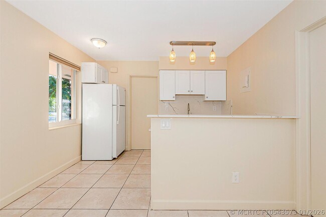 Foto del edificio - 2581 NE 11th Ct