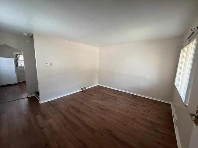 Building Photo - 232 Boden Ave