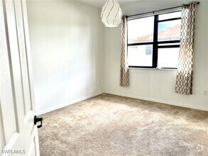 Building Photo - 5458 Useppa Dr