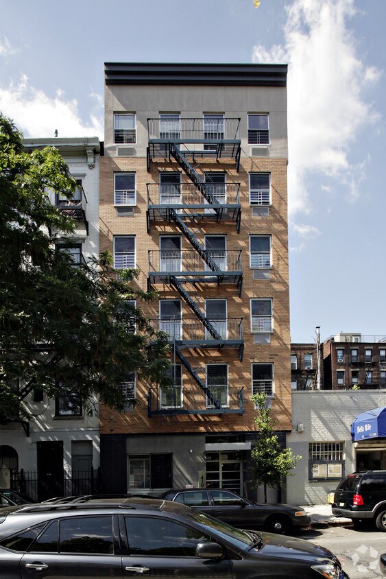410 E 11.º ¡St - 410 E 11th St