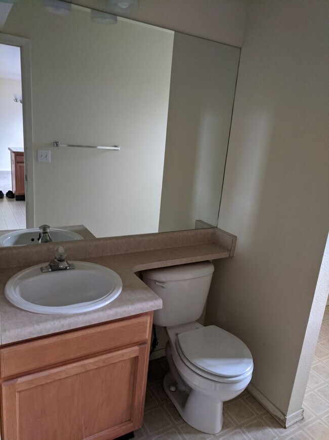Foto del edificio - Light airy two story minutes from Fort Carson