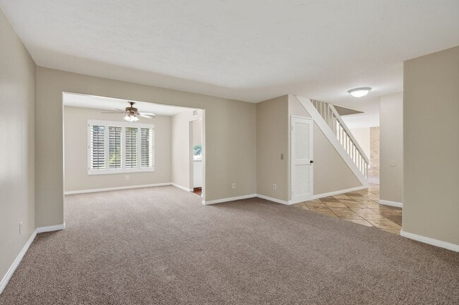 Building Photo - Canyon Crest Home