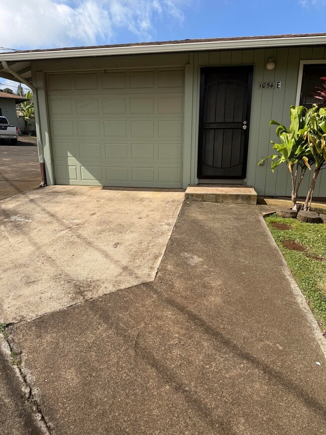 Building Photo - 1054 Makawao Ave