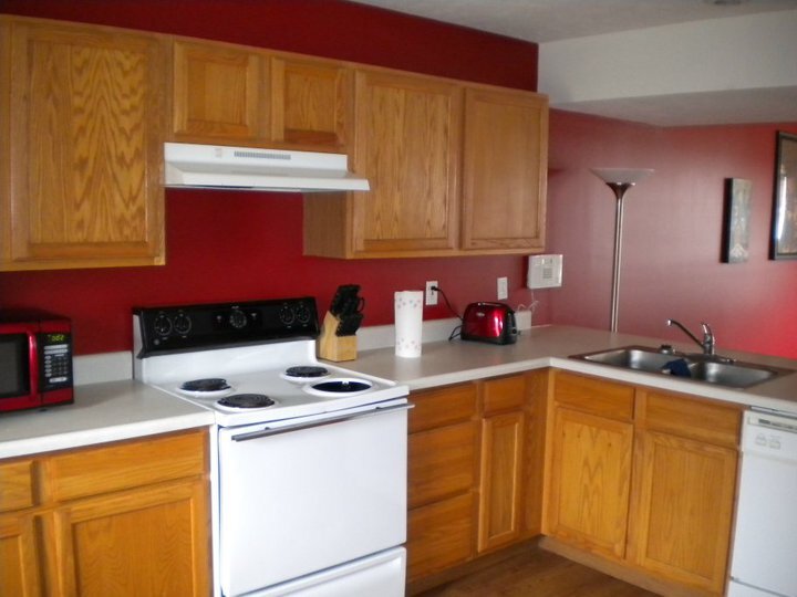Primary Photo - 124 S Kendall Ave