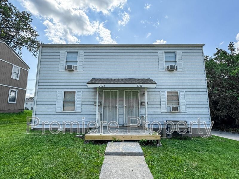 Primary Photo - 2102 Monroe Ave