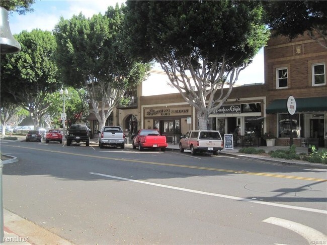Building Photo - 3 br, 3 bath Condo - 280 S Prospect Ave
