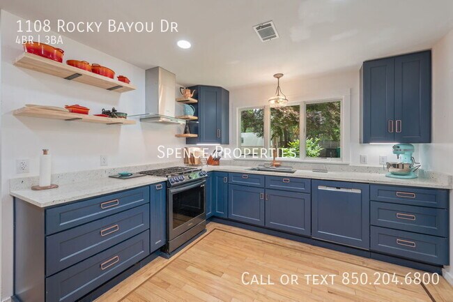 Foto del edificio - 1108 Rocky Bayou Dr