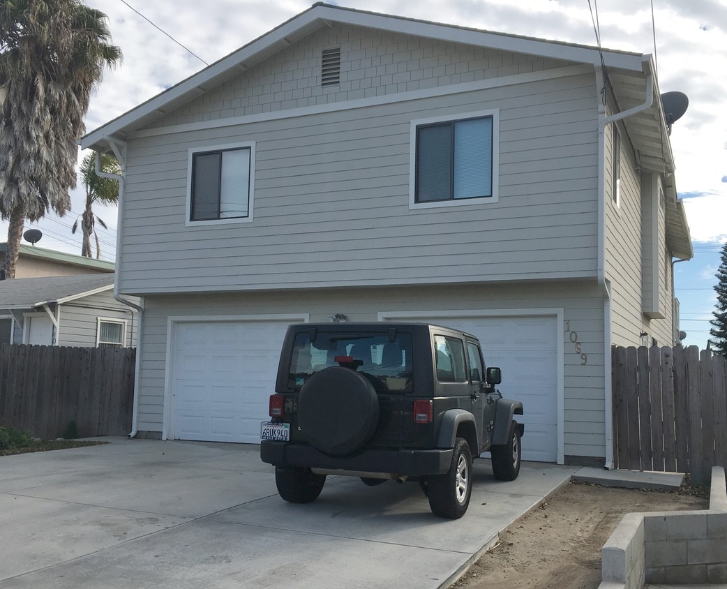 Building Photo - 1053-1065 E Santa Clara St