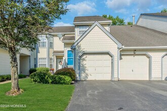 Building Photo - 127 Evergreen Ct