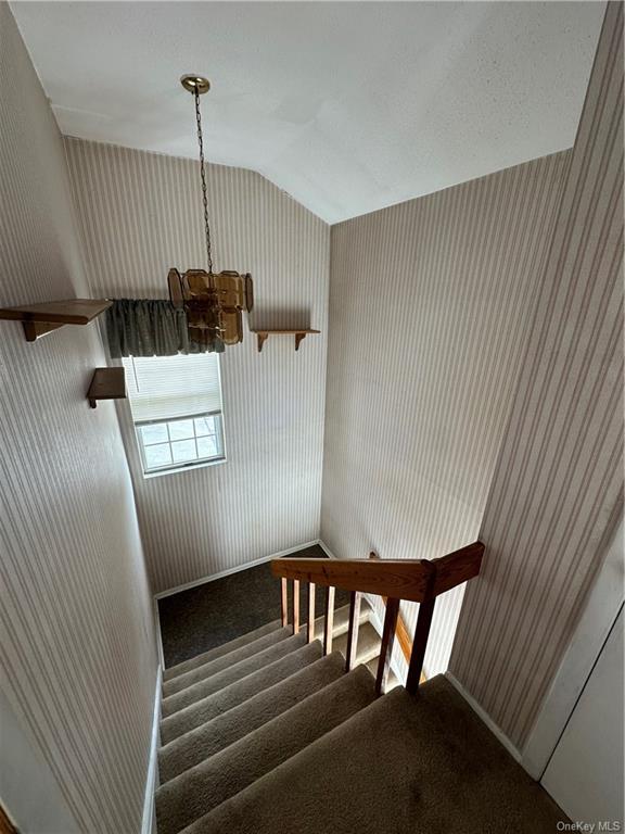 Foto del edificio - 2713 Whispering Hills Dr