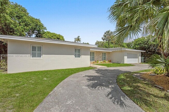 Building Photo - 15540 SW 82nd Ct