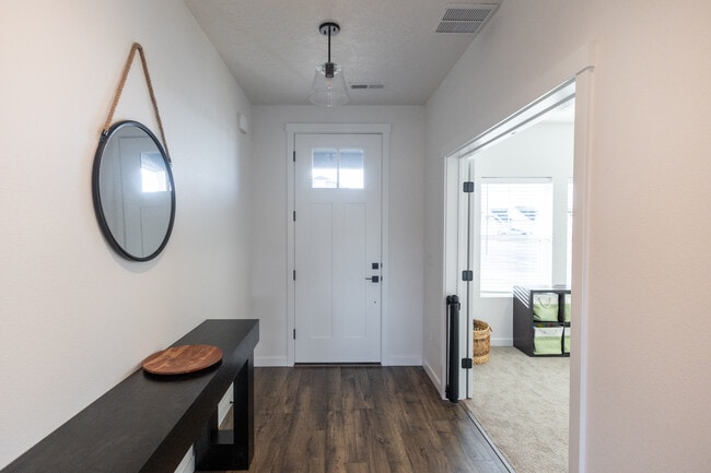 Building Photo - 1892 Carlow St