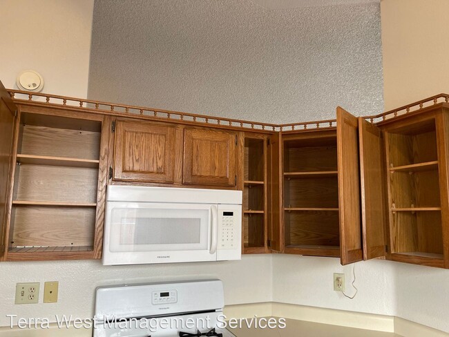 Building Photo - 2 br, 2 bath House - 9525 Chianti Ln.