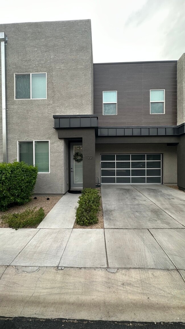 3/2.5 Condo in Gated Complex - 3/2.5 Condo in Gated Complex