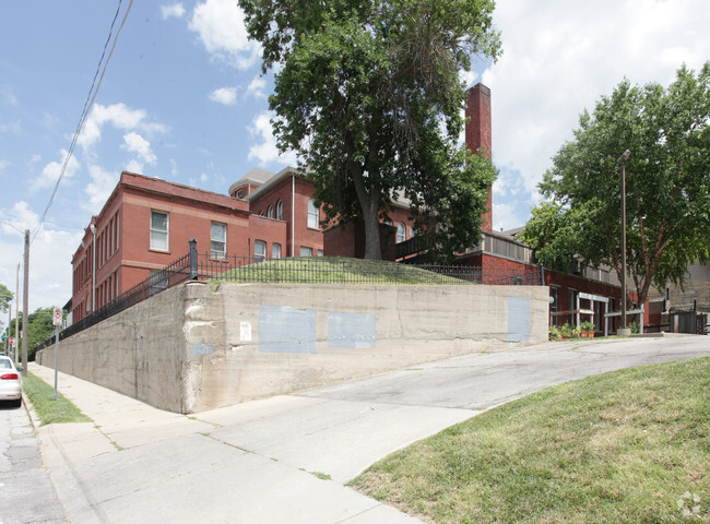 Foto del edificio - Columbian School Apartments