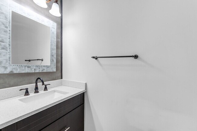 Foto del edificio - 851 SW 154th Path