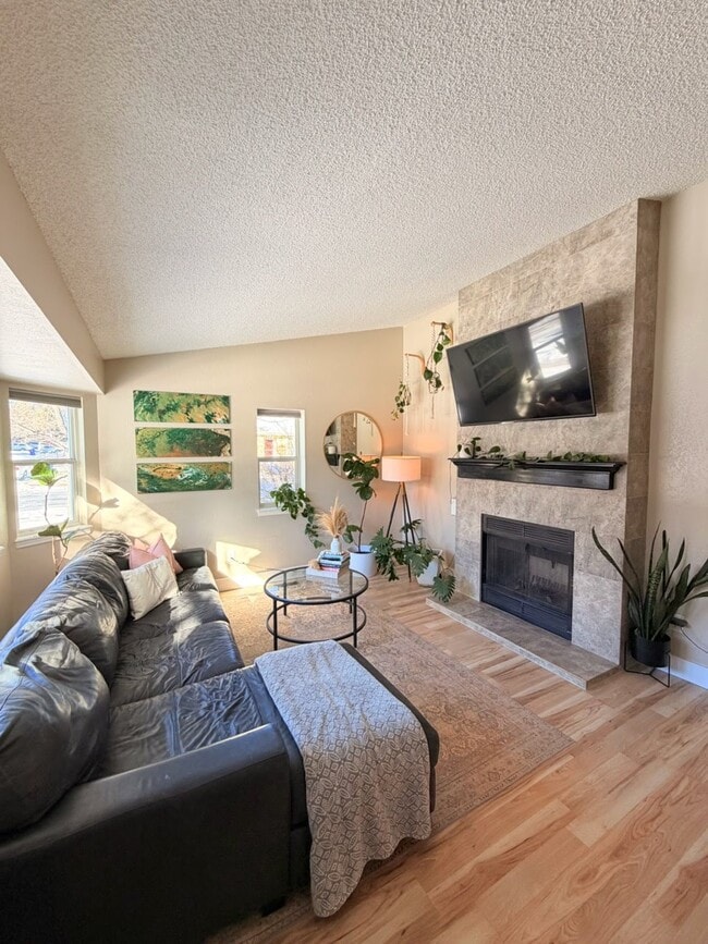 Building Photo - 5955 Wisteria Dr