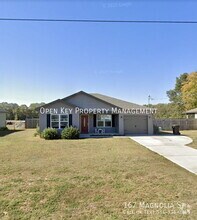 Building Photo - 167 Magnolia St