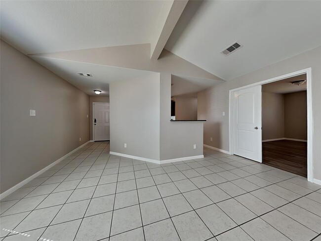 Building Photo - 737 Totem Trail Dr