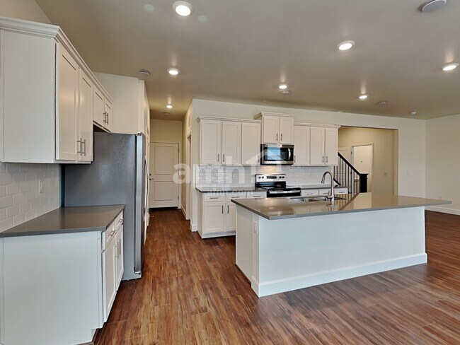 Building Photo - 6505 E Paseo Alga