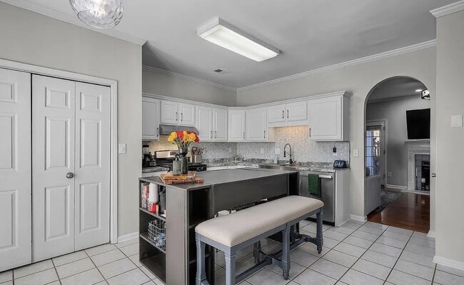 Building Photo - 158 Sommersby Cir