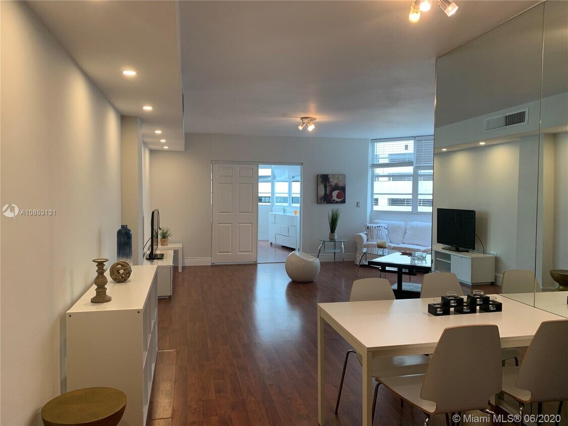 999 Brickell Bay Dr 801 Miami Fl 33131 - 999  Brickell Bay Dr 801 Miami Fl 33131