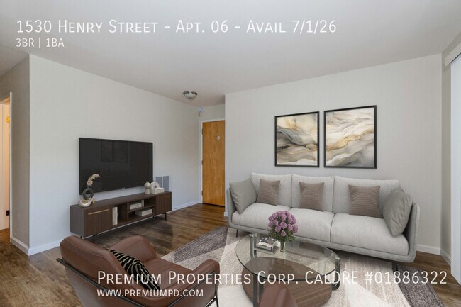 Building Photo - 1530 Henry St