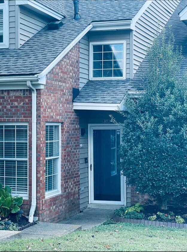 Foto principal - 327 Yorkshire Cir