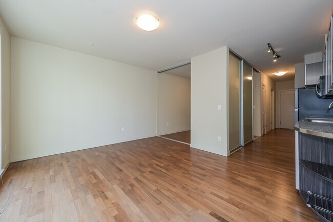 Foto del edificio - 3104 Western Ave