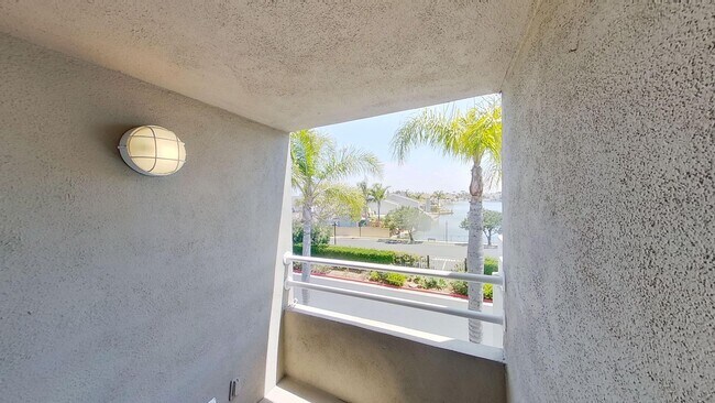 Building Photo - 16055 Surprise Ln